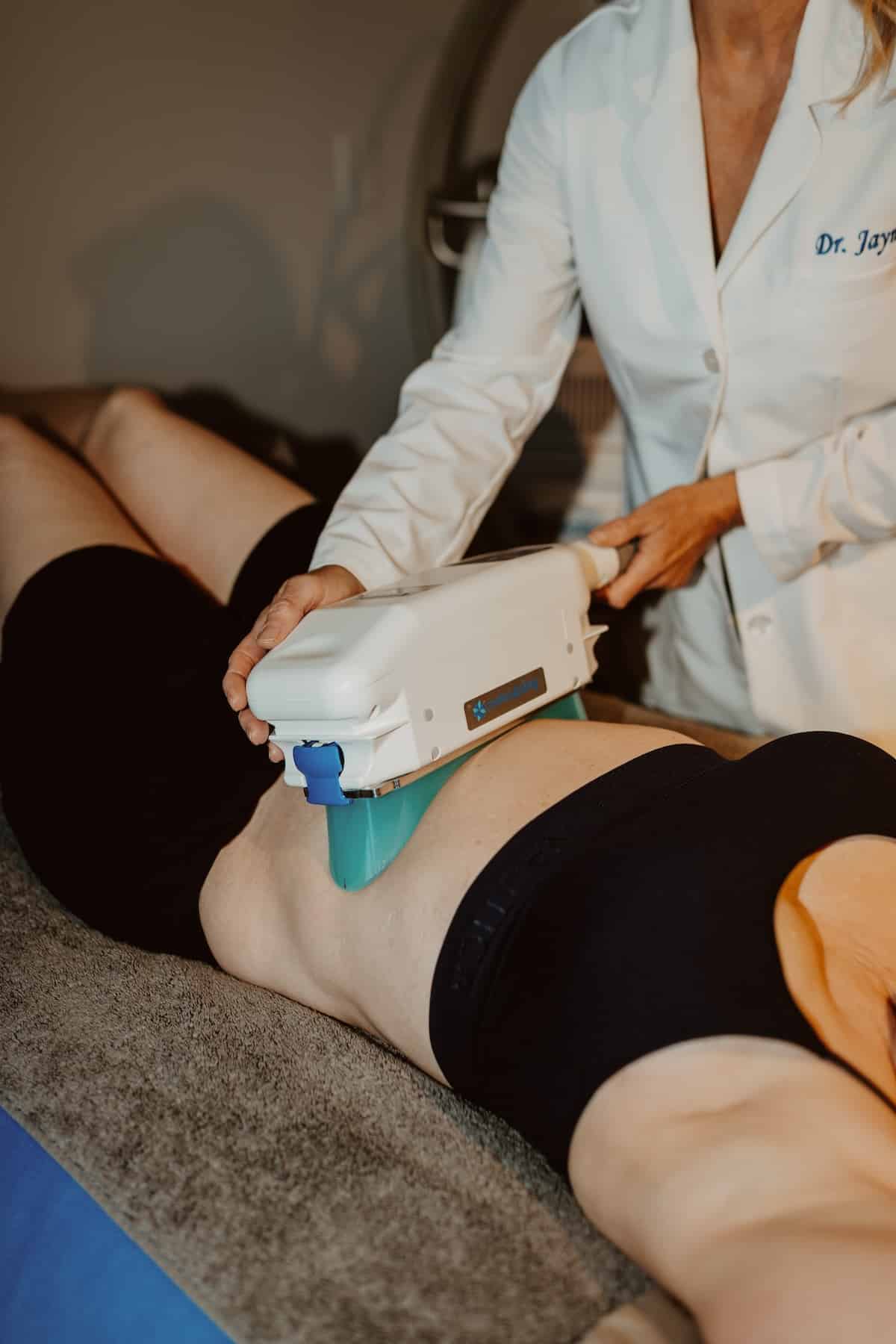 Dr Jayne doing CoolSculpting 2 copy 1 Dr Jayne doing CoolSculpting 2 copy 1